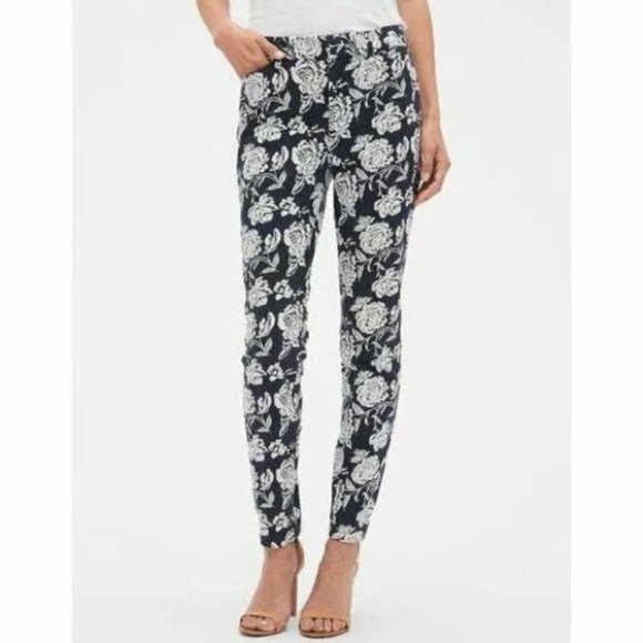 Gap Signature Skinny Ankle Khakis Blue White Floral Signature NEW - Picture 2 of 10